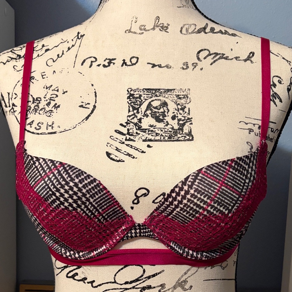 Victoria’s Secret Women's Pink and Black plaid Bra, Very Sexy push-up 32A